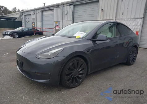 2022 Tesla Model Y Performance Dual Motor All-Wheel Drive from USA, damaged, VIN 7SAYGDEF5NF544542